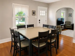 Charming Home, great neighborhood right near ND - Image 3