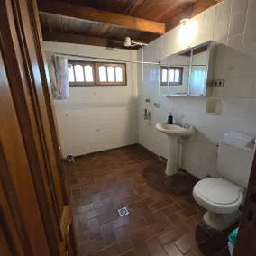 Family cabin with gardens - Image 5