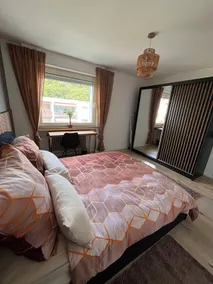 Modern 2-room apartment with terrace - Image 5