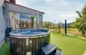 Beautiful home in Ladvenjak with sauna - Image 2