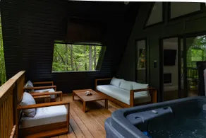 The Turtle • Pet friendly • Hot Tub • Romantic - Image 2