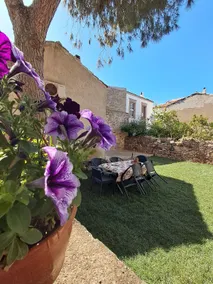Cunda beach 300~m to the beaches area with 700~m garden. - Image 3