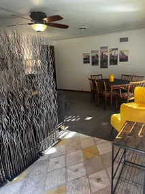 Retro & Nerdy Oasis - Private 2Bed 1Bath w Kitchen - Image 2