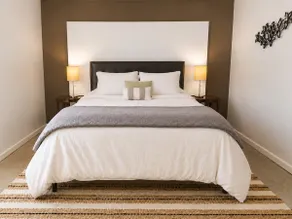 Redbud Valley Garden Suite Near Katy Trail - Image 2
