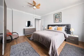 8 KairaHomes Spacious 3-Bedroom Family Suite - Image 2