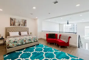 King bed, Modern Loft,10 from dt - Image 2