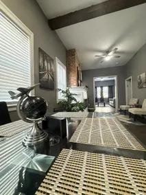 Modern Downtown stay | King Bed+Free Parking - Image 2