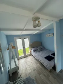 Spacious log cabin in Whitstable - Image 4