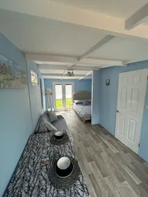Spacious log cabin in Whitstable - Image 2