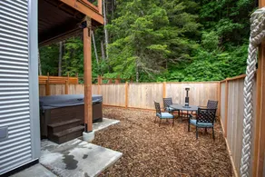 Modern Seward Apartment w/Hot tub - Image 2