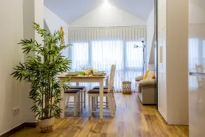 Beautiful beachfront apartment - Image 2