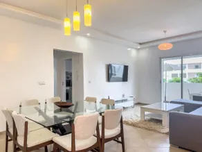 Luxury apartment with a pool - Image 3