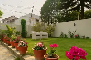 Spacious quiet 2BHK | 5 Min to Monkey Temple - Image 2