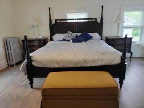 Spacious 2 bedroom downtown very nice area! - Image 4