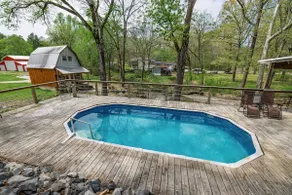 Lakefront w/Hot-Tub, Pool, Fishing Dock & Porch - Image 2