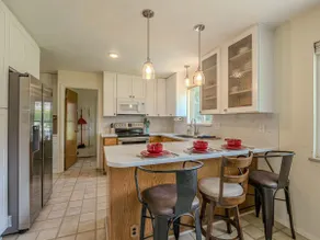 Tanglewood: Dog-Friendly Retreat + Spacious Yard - Image 2