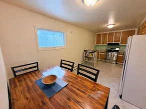 Centrally located in town! Work friendly. - Image 4