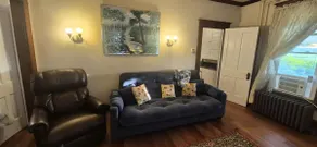 Grandma Moo's Farmhouse - Image 4