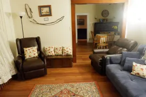 Grandma Moo's Farmhouse - Image 5