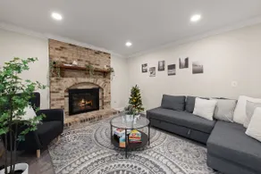 Elegant Home - Image 2