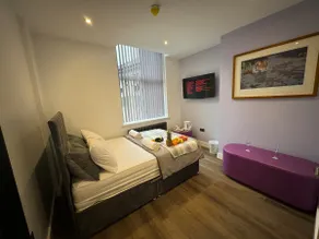 Superior Luxury Apartment private parking sleeps 3 - Image 4