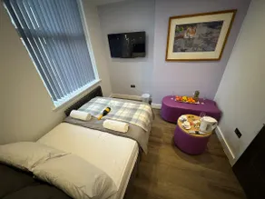 Superior Luxury Apartment private parking sleeps 3 - Image 5