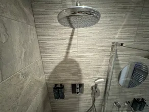 Superior Luxury Apartment private parking sleeps 3 - Image 3