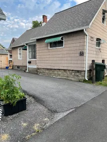 Quaint Neighborhood BNB - Image 4