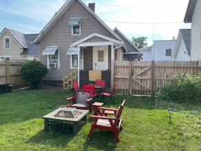 Quaint Neighborhood BNB - Image 3