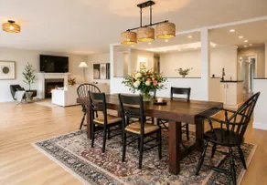 Water View, Chefs Kitchen, Fire pit & Fenced Yard - Image 3
