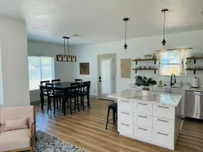 Spacious Remodeled Home, Large Lot & Modern Design - Image 3