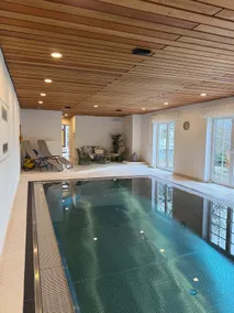 Cozy city villa with pool and sauna - Image 5