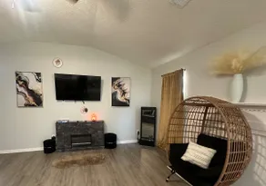 Beautiful 3 bdr House by airport - Image 3