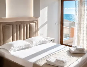 The Lobster (Full Sea View) - Image 2