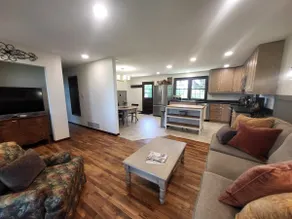 The Groveland Cottage - Image 2