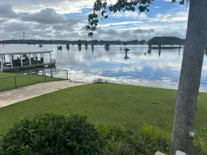 Lake Blackshear Home with dock and boat ramp - Image 3