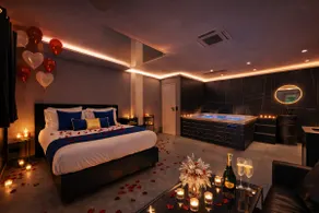 Black suite - Jacuzzi, Terrace, Disneyland - Image 2
