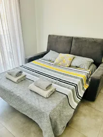 Cosy Seaside APT, 200m from the Seafront - Image 3