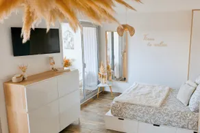 Sable & Pampas — Premium Accommodation 200 m from the Beach - Image 2