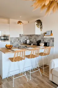 Sable & Pampas — Premium Accommodation 200 m from the Beach - Image 3