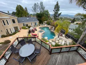 Oasis Private Entry Suite, Pool, Jacuzzi and more - Image 2