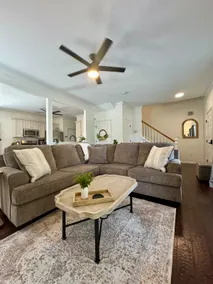 Luxe Oasis Northshore Choto Pets OK 3 KING 4 TWINS - Image 2