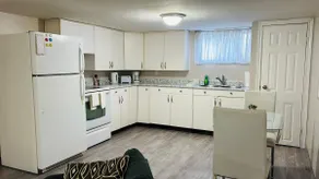 Cozy Warm Entire Suite - Image 4
