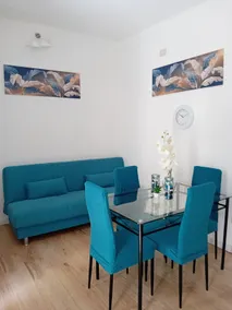 Spacious and charming studio apartment - Image 4
