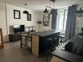 Duplex – 5 min to center – self check-in – 2 to 4 people - Image 3