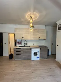 Beautiful 3-room, Porte Saint-Cloud, Paris - Image 2