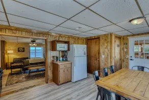 9 Bed Lake House - Summer Dates Available - Image 5