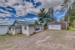 9 Bed Lake House - Summer Dates Available - Image 2