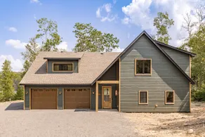 Aurora Lakeside Retreat - Image 2