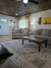 Secluded • Table Rock Lake Cabin • Near Branson - Image 3